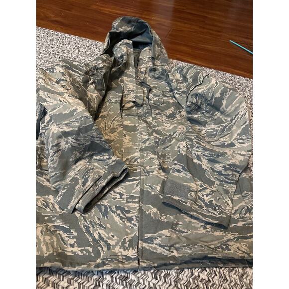GORE-TEX Other - NWOT Military USAF Gore-Tex All Purpose Environmental Camouflage Parka Large Reg